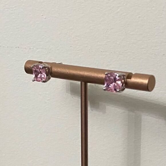The Minimalist Pink Stud earrings in silver and cubic zirconia - Picture 3 of 5